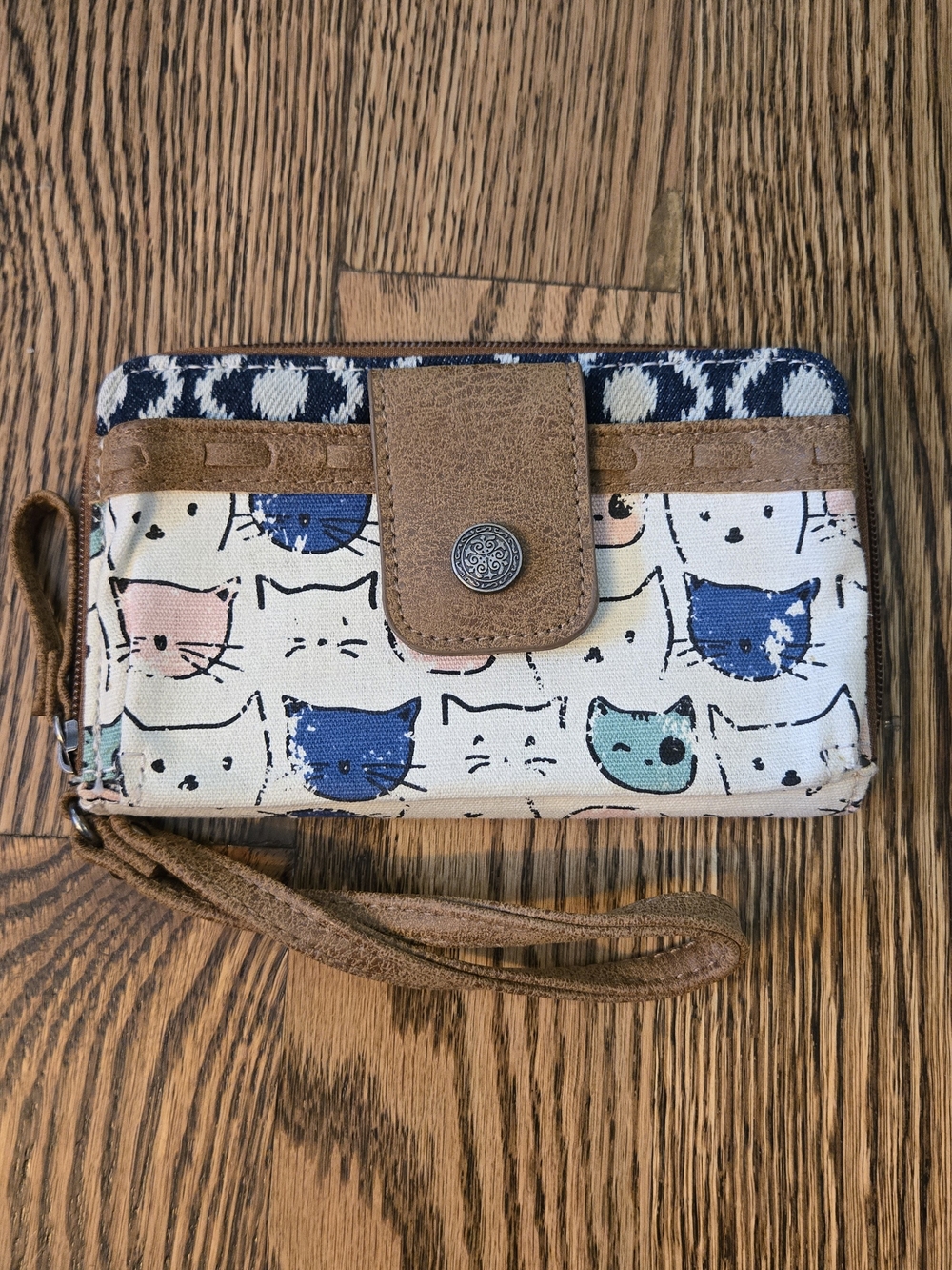 Maurices Cat Print Wristlet in Cream, Blue, Pink & Teal with Tan Trim